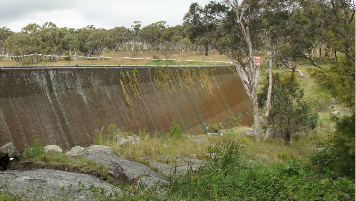 Dumaresq Dam, patiently waiting for it's now iced upgrade.
